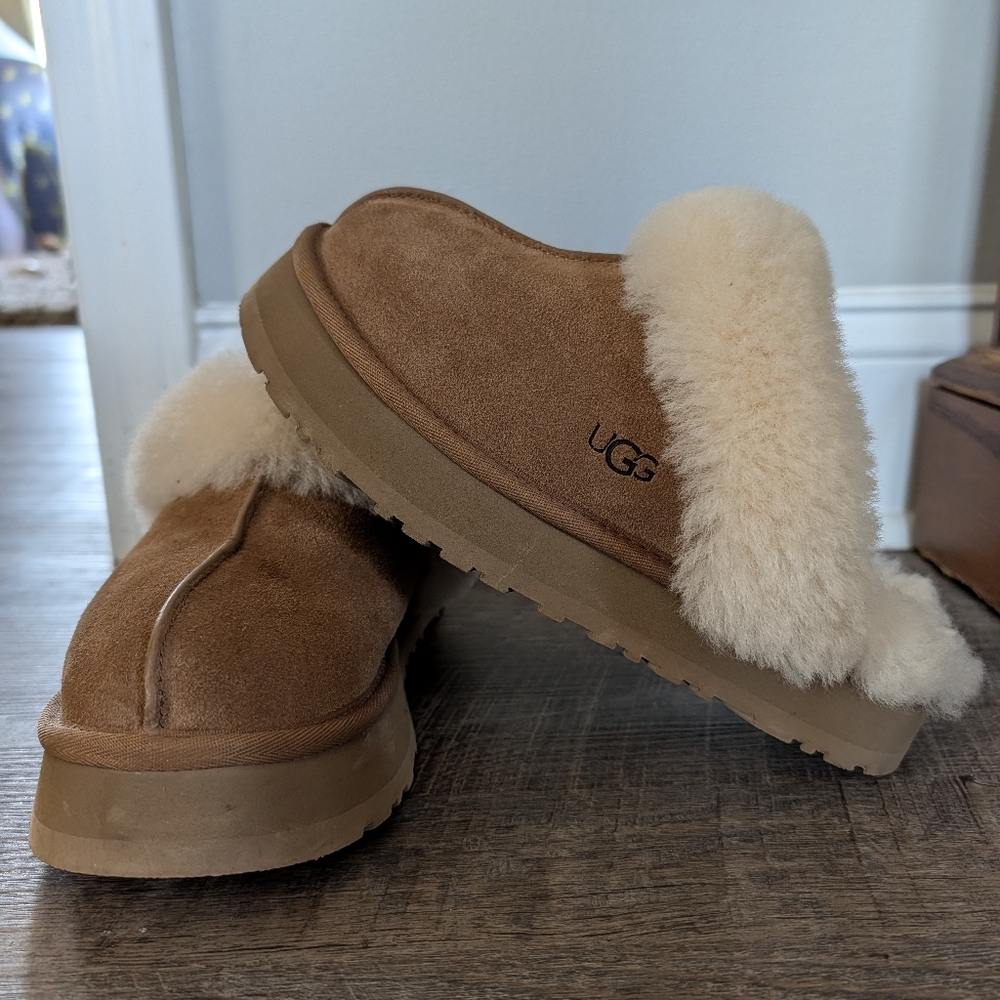 UGG Chestnut Suede Shearling-Lined Slipper Clogs